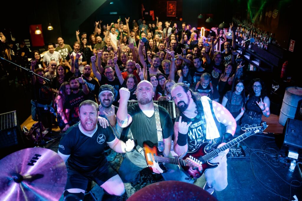 Con House of Dawn en Murcia sala espectrum